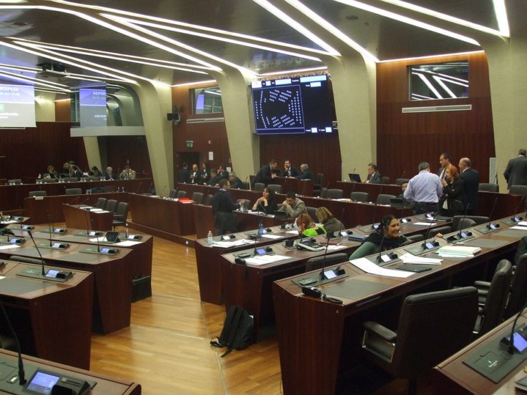 ПАРЄ терміново обговорить український закон «Про освіту»
