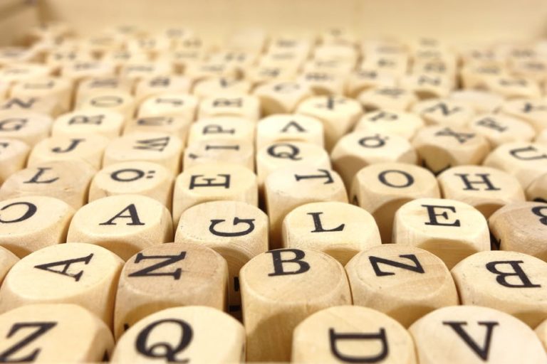PH International оголошує конкурс на стипендії для вивчення англійської
