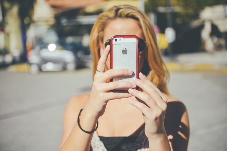 Apple стали партнерами фонду з покращення стану освіти дівчат