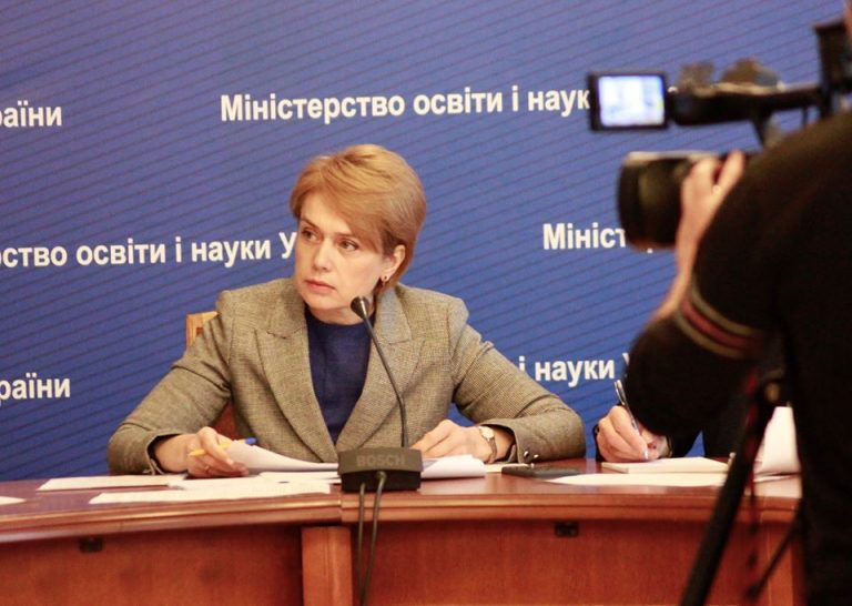 Гриневич звинуватила місцеву владу в зменшенні надбавок за престижність вчителям