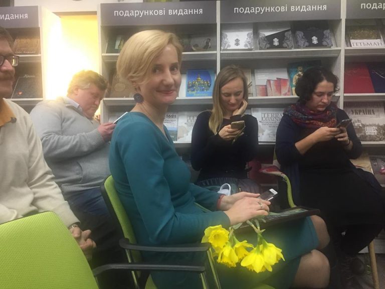 Книгу за мотивами серіалу «Школа» визнали найкращою для дітей на премії від «ЛітАкценту»
