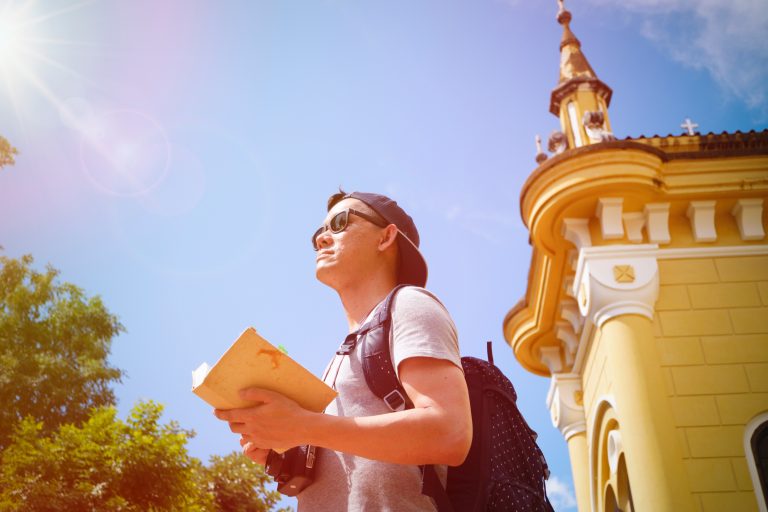 Випускники з Криму та Донбасу можуть продовжити вступ в українські училища без паспорта та атестата