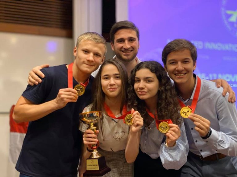 Українські учні перемогли на Глобальному конкурсі інновацій в Сінгапурі