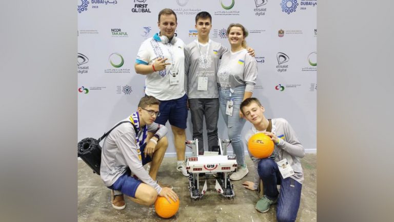Робот, який очищує океан: українські діти — одні з найкращих робототехніків у світі