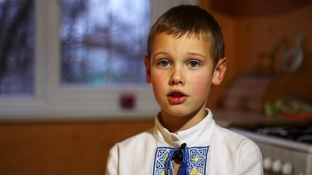 У фільмі «Соловей співає» розкривають міфи про українську мову