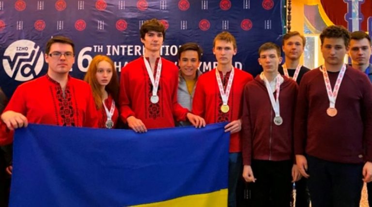 Українські учні здобули 12 медалей на Міжнародній олімпіаді з математики, фізики та інформатики!