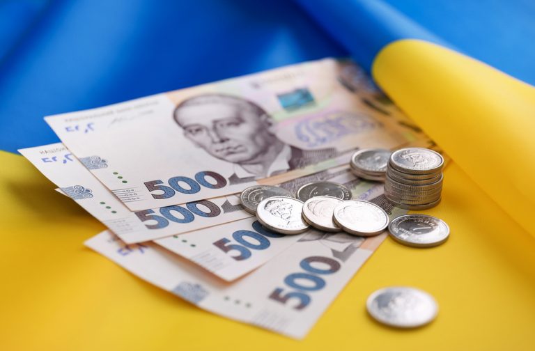 Зарплати вчителів 2021: уряд затвердив нові тарифи