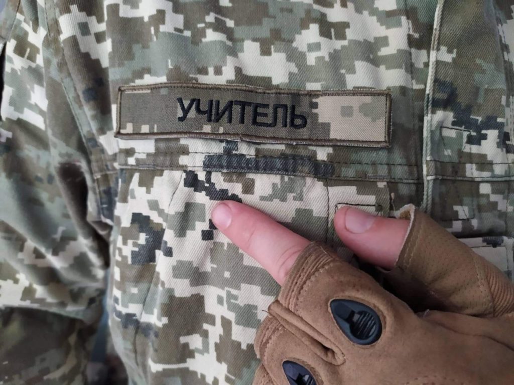 Фонд «Учитель іде в ЗСУ» забезпечив планшетами дітей, врятованих з окупації