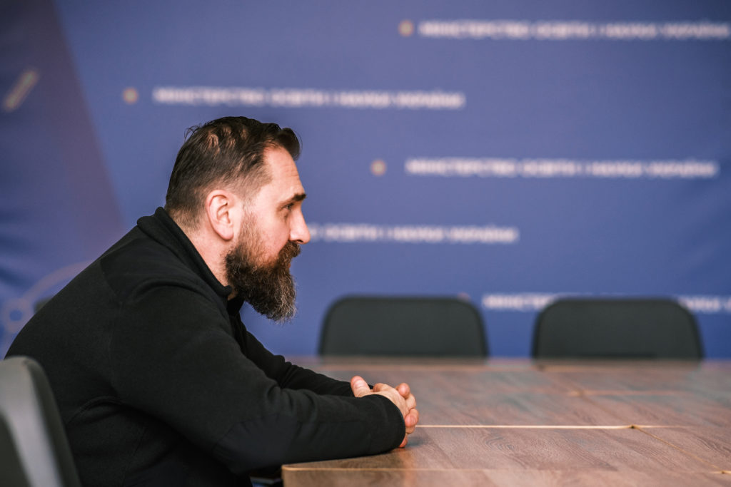 Скільки укриттів досі бракує освітнім закладам: відповідь Оксена Лісового