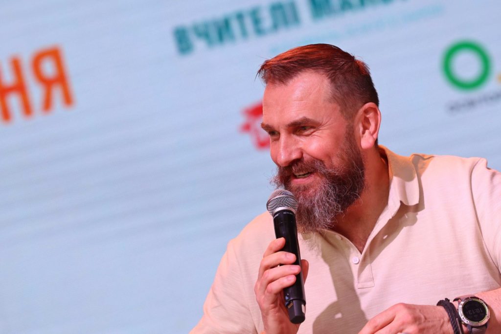 «Пострадянські травми України можна полікувати тільки якісною освітою»: Оксен Лісовий