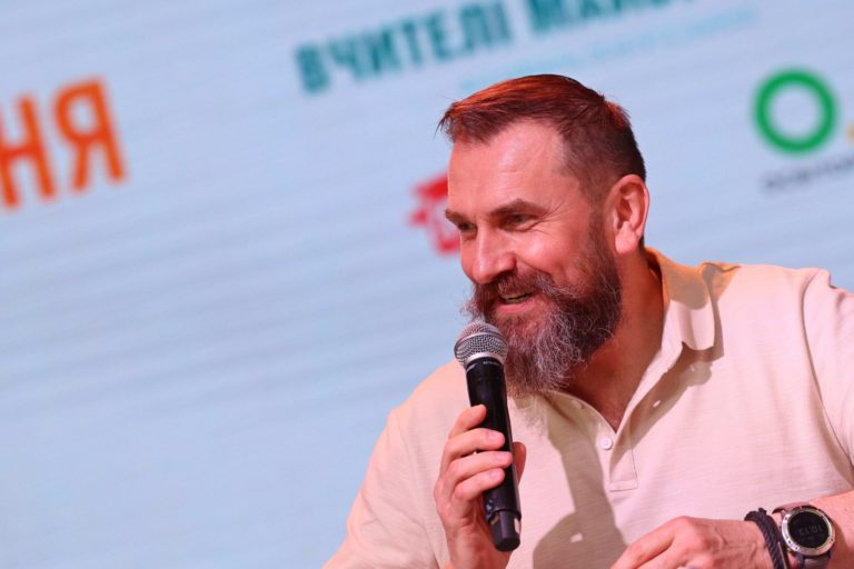«Пострадянські травми України можна полікувати тільки якісною освітою»: Оксен Лісовий