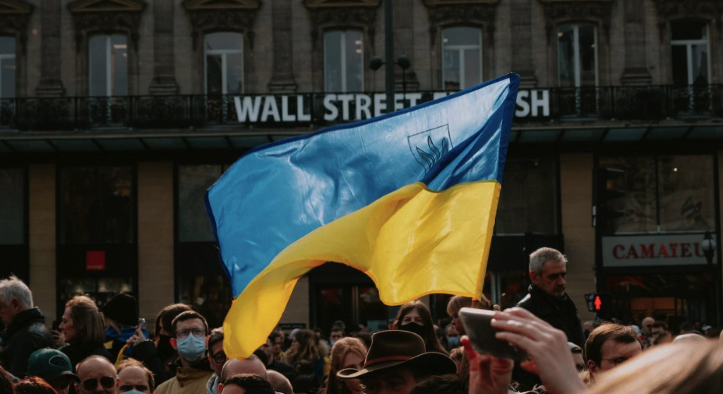 У мережі з’явилося нове відео в рамках проєкту «Плюсуй українську»