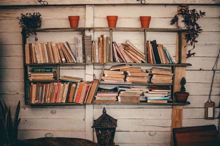 Опублікували список 40 українських книжок, які варто прочитати дітям