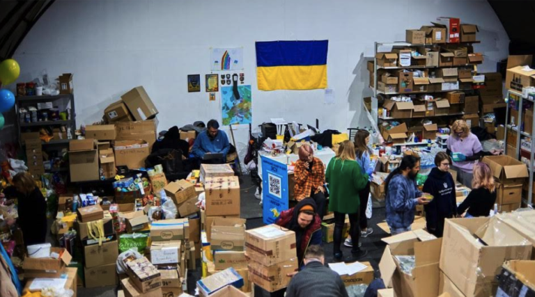 В Україні запускають безкоштовну Школу волонтерів