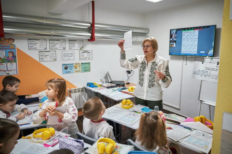 У Харкові з’явилася школа з протирадіаційним укриттям