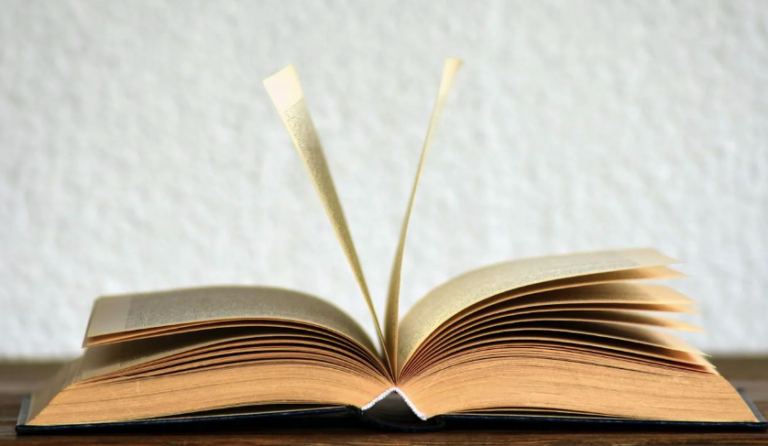 Українців закликають здати російськомовні книги: перелік ініціатив