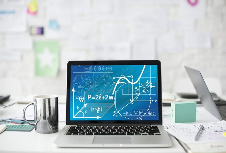 Уроки з арифметики, алгебри, основ матаналізу — безкоштовна платформа тепер і українською