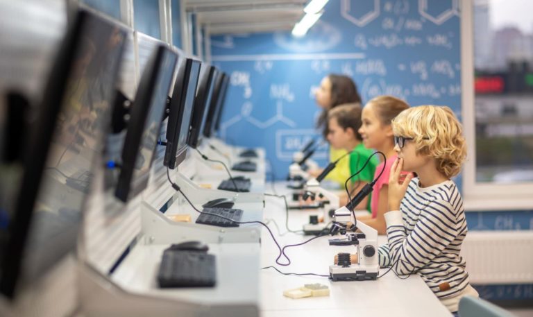 Освіта, яку побудував ШІ: переконливі економічні аргументи