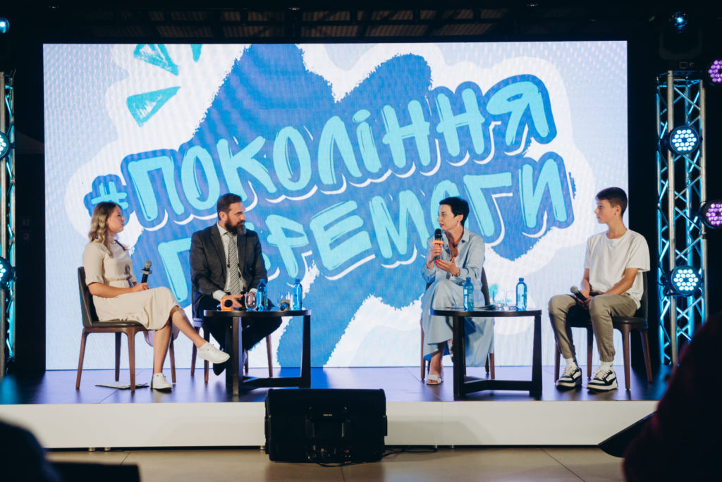 Астрофото, розбір тестів із сертифікації, курси для військових та розпізнання психології злочинця: освітні можливості тижня