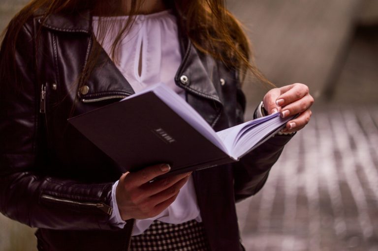 Що читають 18-річні: десятка найпопулярніших книжок від УІК