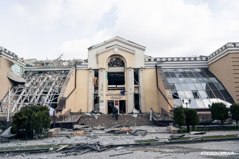 Удар по Сумах: десятки загиблих, серед них є діти, зруйнована освітня інфраструктура