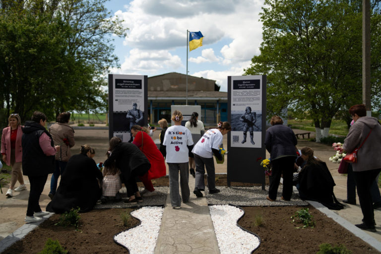 Алея пам’яті, гурток 3D-друку та молодіжні простори для спорту: учнівські соціальні проєкти в постраждалих громадах