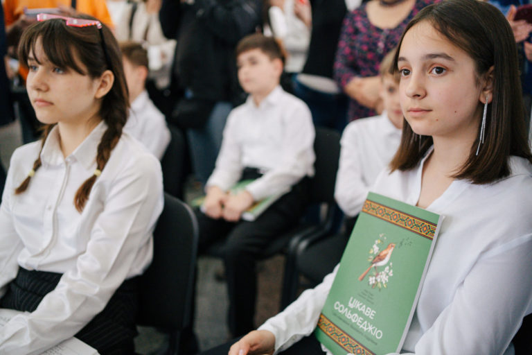 Оновлення музичної освіти: сучасні посібники і гроші для прифронтових мистецьких шкіл