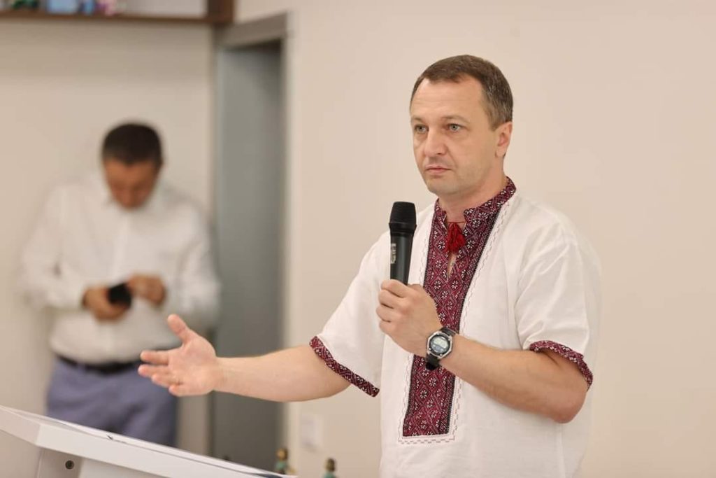 Тараса Кременя звільнили з посади мовного омбудсмена