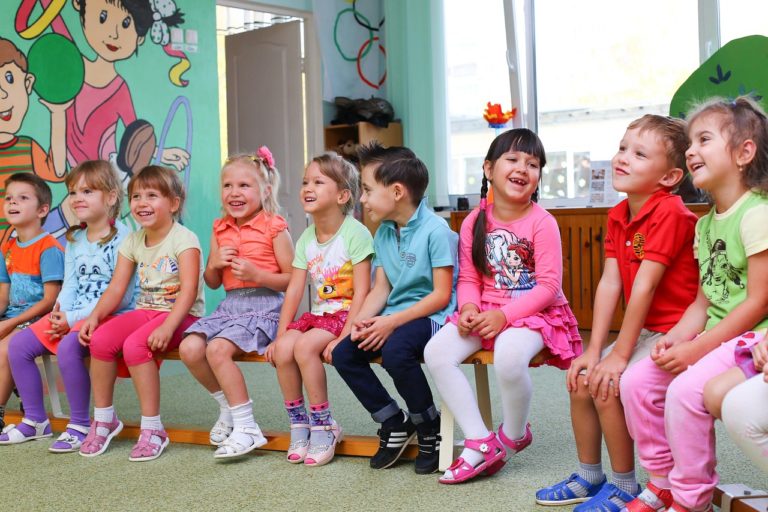 До 1 млн грн за відкриття дитячого садочка: уряд розширив програму грантів