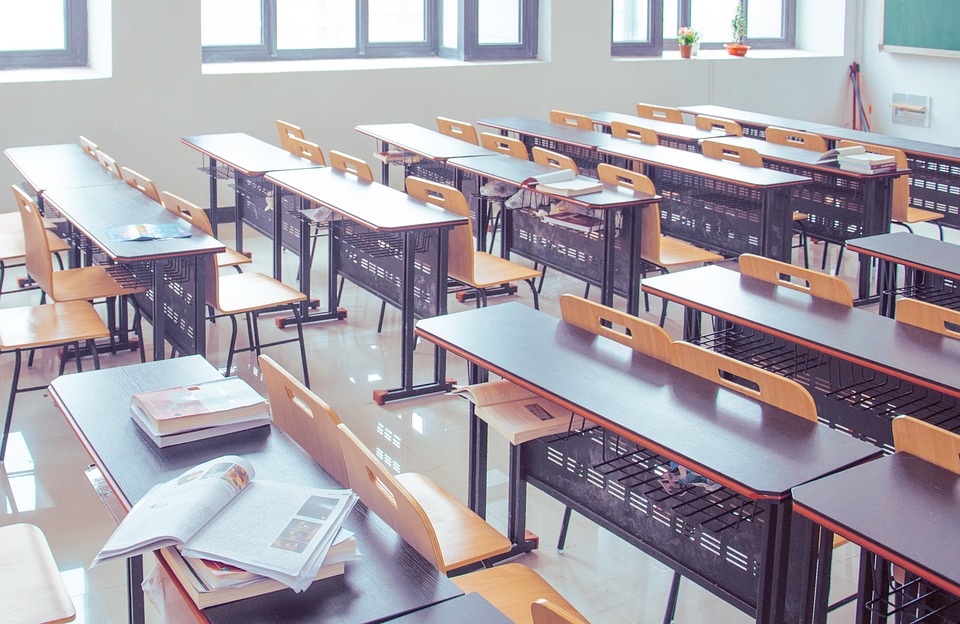 В Україні запустили безоплатний курс про реформу старшої профільної школи