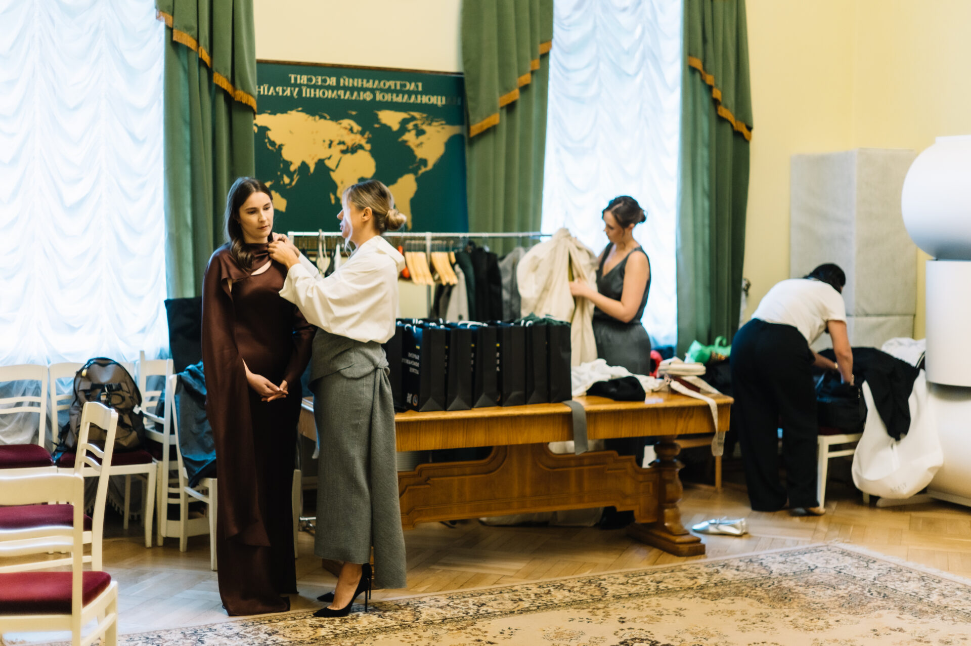 Новини: Українські дизайнери створили образи для фіналістів Global Teacher Prize Ukraine 2025