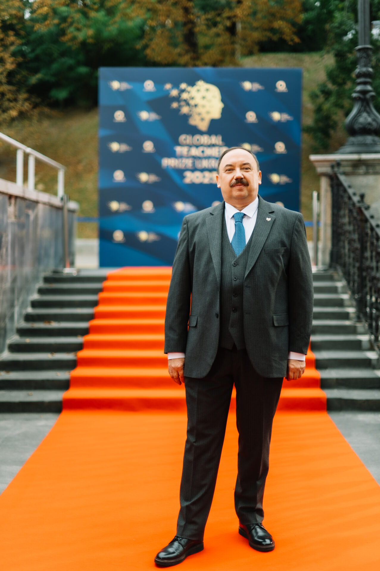 Новини: Українські дизайнери створили образи для фіналістів Global Teacher Prize Ukraine 2025