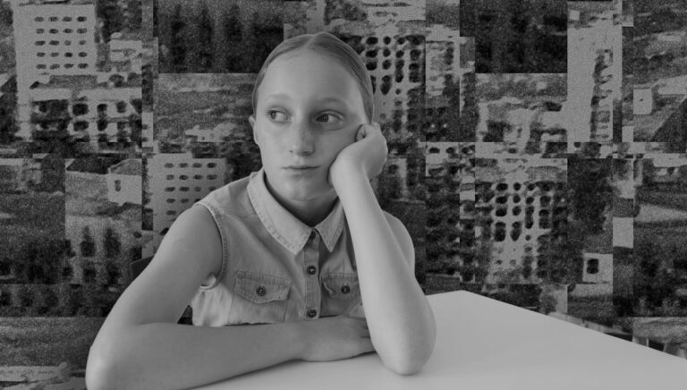 Освіта — їхня головна зброя: як українських дітей на ТОТ зросійщують через уроки історії, музику і кіно