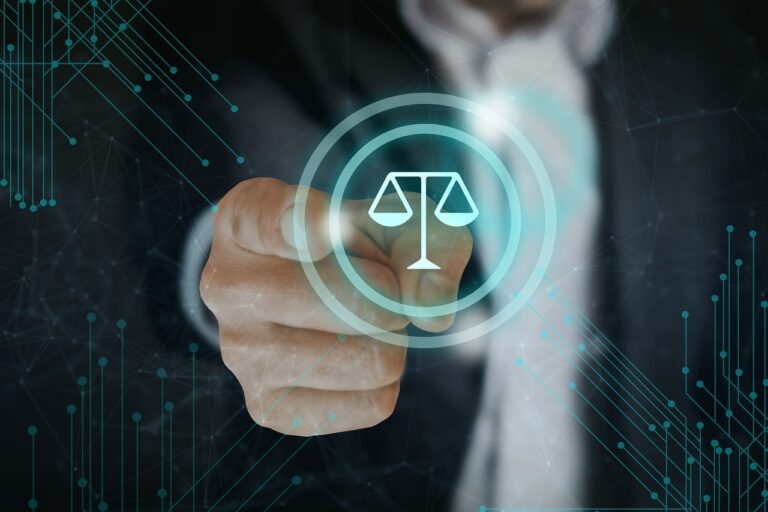 У намаганні збільшити зарплату вчителям влада може зрізати їхні права: коментар юриста