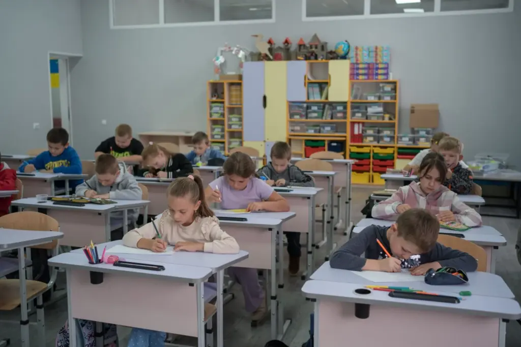 «Освіта під час війни» — соціальний відеопроєкт про відновлення освіти в постраждалих громадах