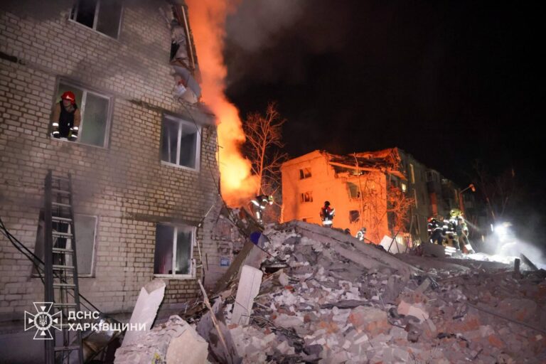 Трагедія у Харкові: 11 загиблих від удару російської ракети у житловий будинок