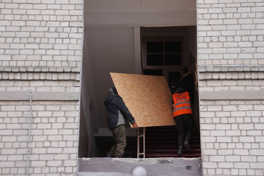 Новини: Трагедія у Харкові: 11 загиблих від удару російської ракети у житловий будинок