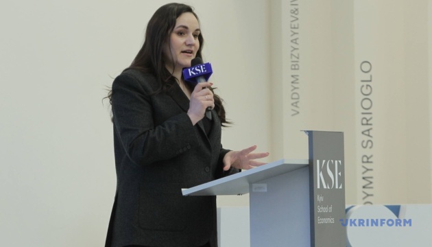 Новини: 71% українців і надалі споживають російськомовний контент, підлітків приваблює форма подачі: дослідження Мінкульту