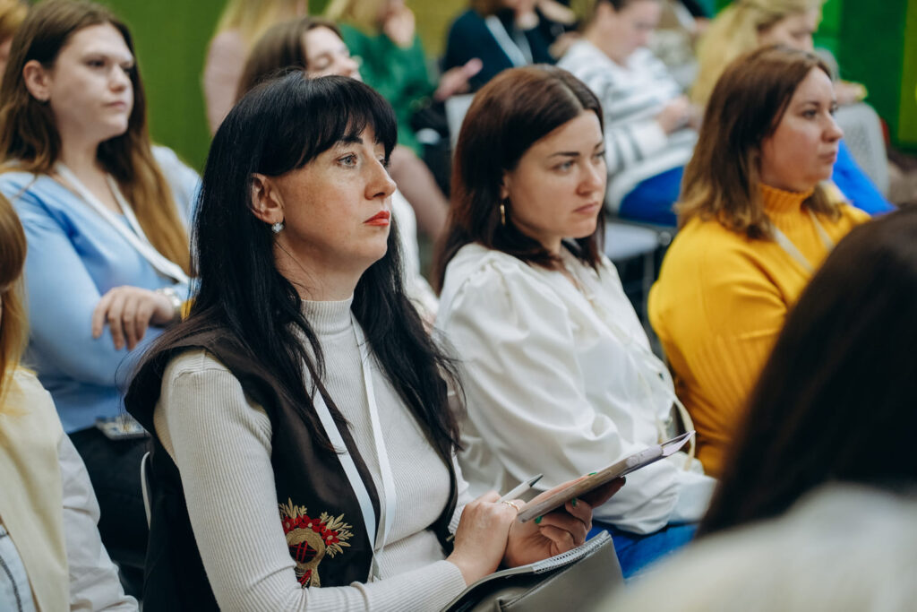 Вчителям: Асистент учителя: яка його роль у класі та чому без нього неможлива інклюзія?