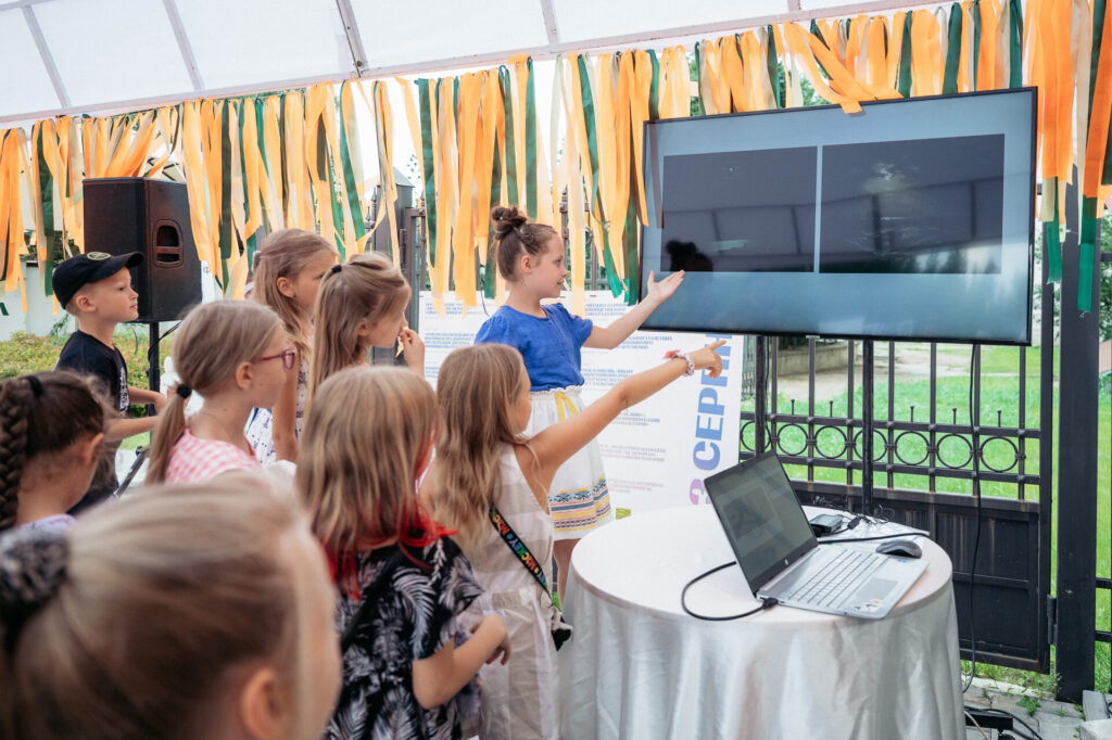 Інклюзивний літній табір та дитяча програма фестивалю «Фронтера»: освітні можливості