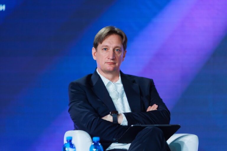 Новий міністр освіти Андрій Бутенко назвав пріоритети роботи: зарплати, менше бюрократії, безпека та профільна школа