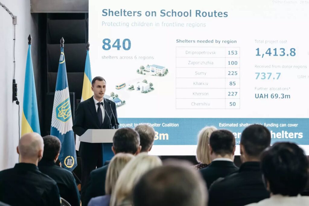 У 6 прифронтових областях планують встановити 840 мобільних укриттів на шкільних маршрутах