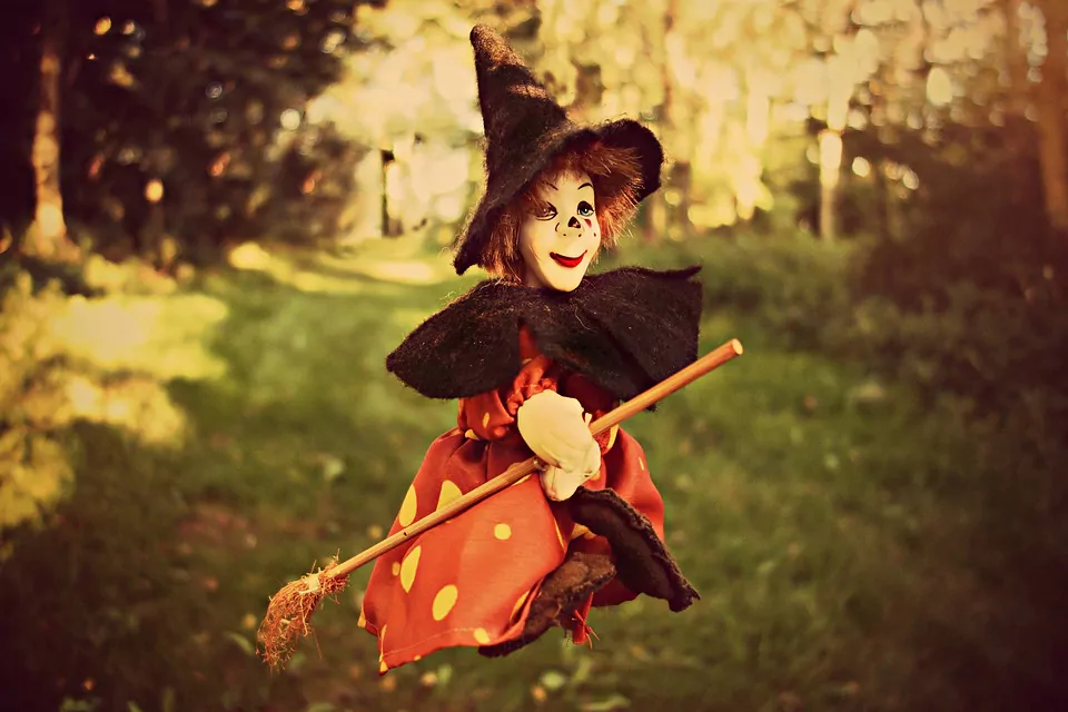 witch-1606525_960_720