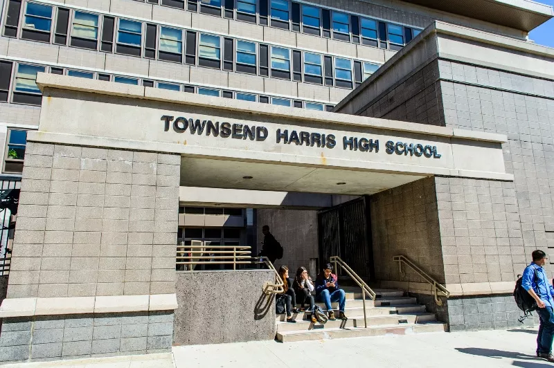 Вчителям: Townsend Harris High School: як виглядає американська школа з традиціями