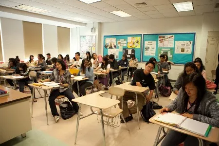 Вчителям: Townsend Harris High School: як виглядає американська школа з традиціями