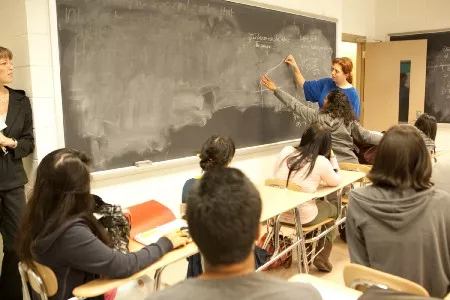Вчителям: Townsend Harris High School: як виглядає американська школа з традиціями