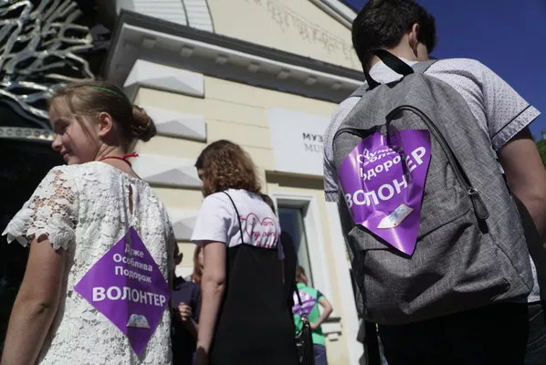 Вчителям: Дуже Особлива Подорож: школярі проводять екскурсії для однолітків з інвалідністю