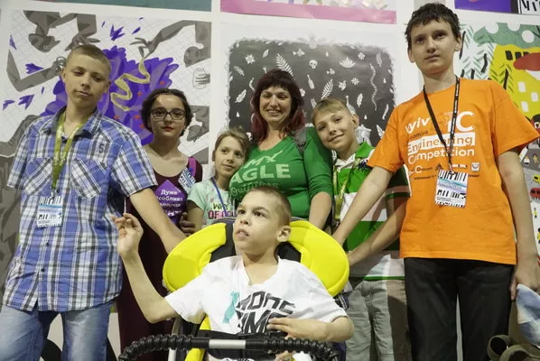 Вчителям: Дуже Особлива Подорож: школярі проводять екскурсії для однолітків з інвалідністю