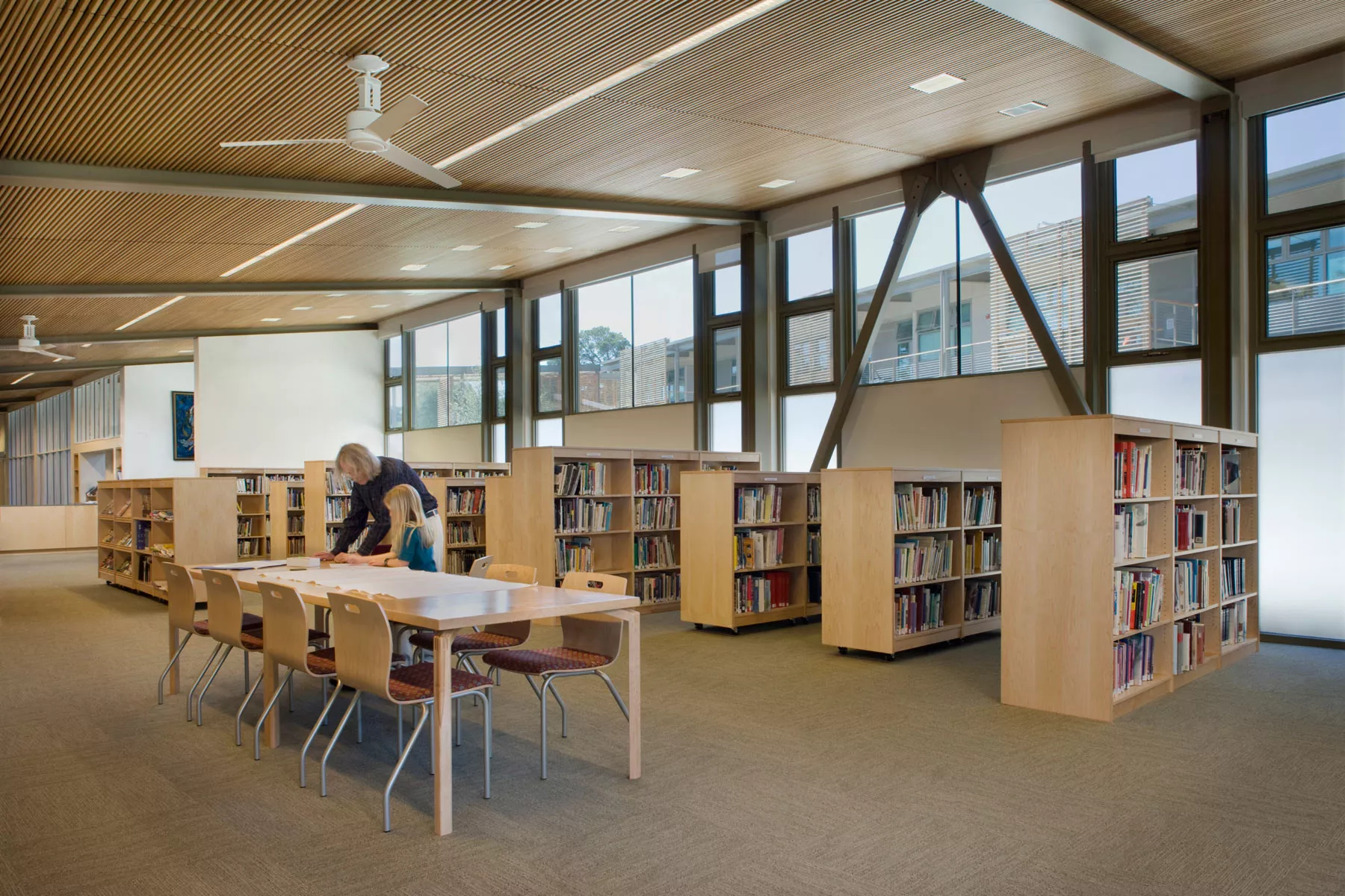 Вчителям: Nueva School — школа мрії в Каліфорнії, де практикують дизайн-мислення