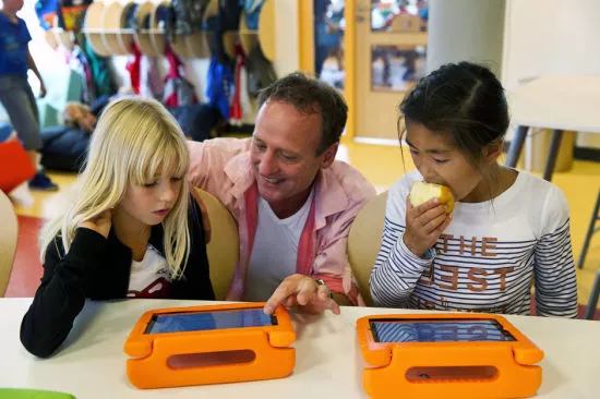 Вчителям: The Steve JobsSchool — індивідуальний план та iPad для кожного учня